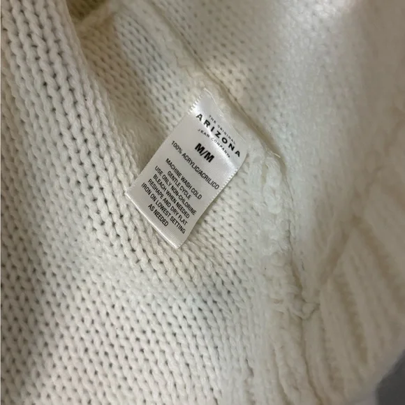 Arizona Jean Company White Ribbed Knit Poncho| Medium - Picture 10 of 10